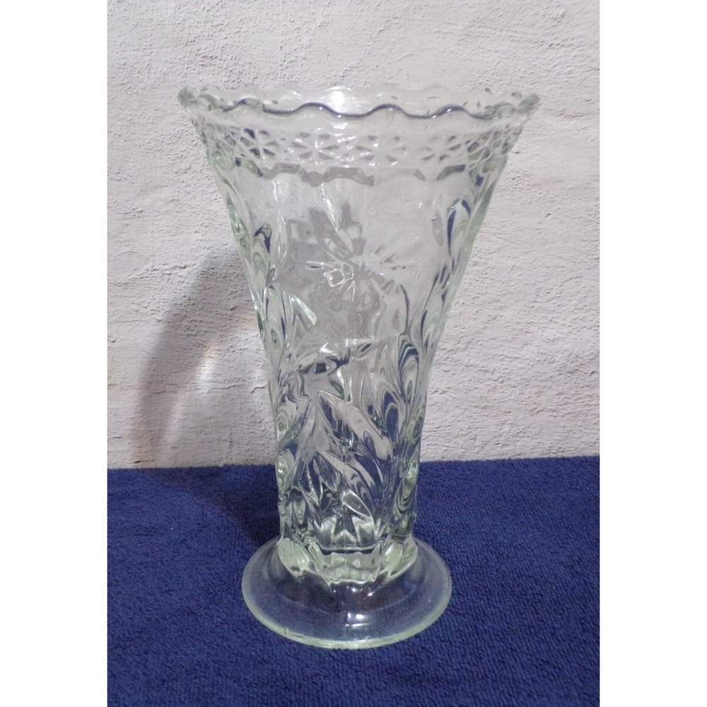 Glass Vase Flowers Design